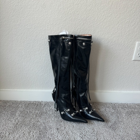 Designer inspired black studded boots - Picture 6 of 10